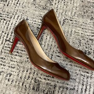 Christian Louboutin bronze patent leather heels size 40.5(9-9.5us)